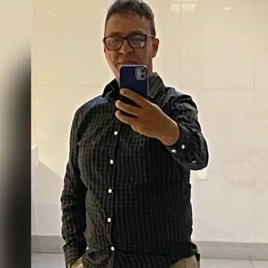 Adriano Vieira-corretor imobiliário